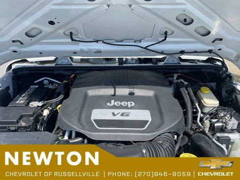Used 2016 Jeep Wrangler Sport w/ Connectivity Group AWD/4WD image 37