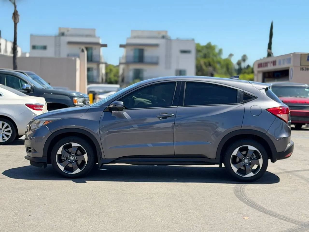 Used 2018 Honda HR-V EX image 8