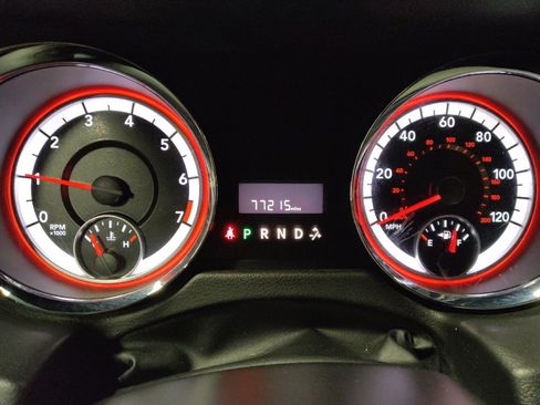 Used 2019 Dodge Grand Caravan SXT FWD image 23
