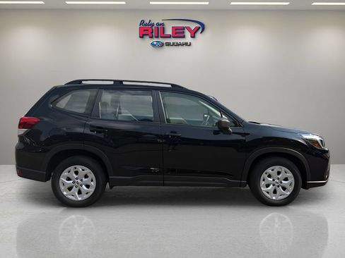 Used 2021 Subaru Forester AWD/4WD image 6