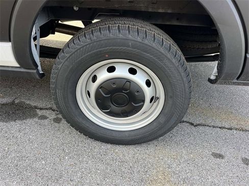 New 2025 Ford Transit 250 148 Medium Roof image 11