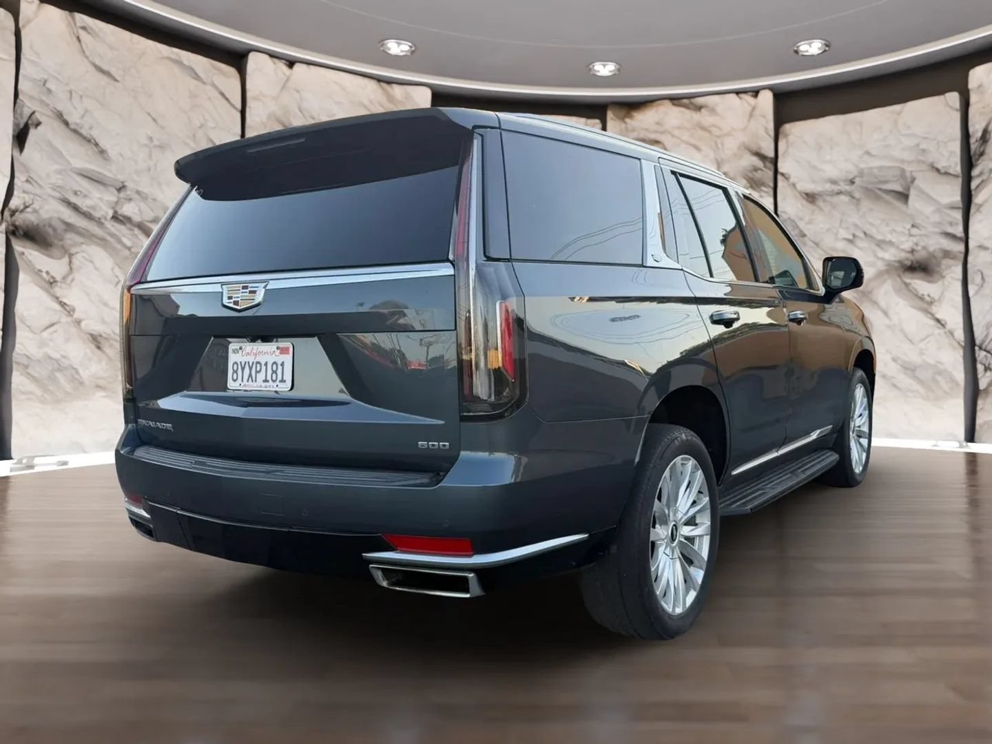 Used 2021 Cadillac Escalade Luxury RWD image 6