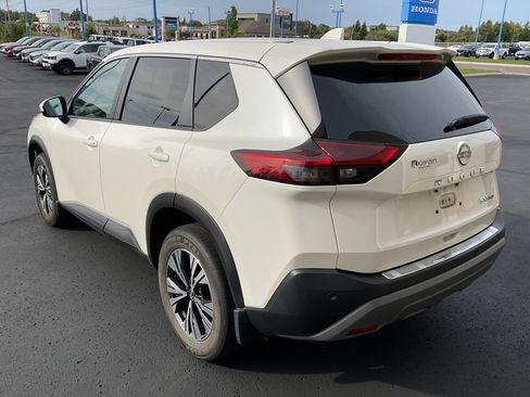 Used 2023 Nissan Rogue SV AWD/4WD image 7