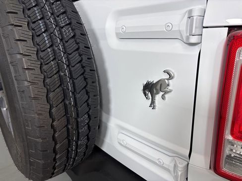 Used 2025 Ford Bronco Big Bend image 12