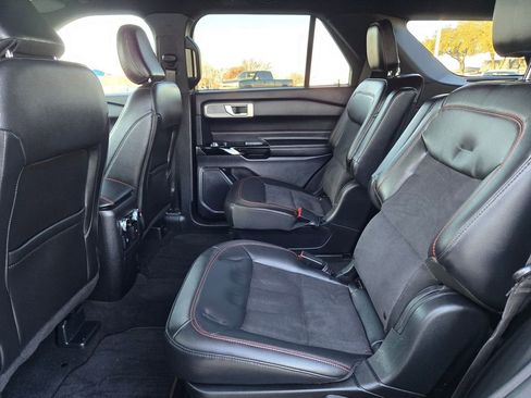 Used 2024 Ford Explorer ST-Line w/ Class IV Trailer Tow Package image 15