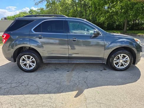Used 2017 Chevrolet Equinox LT w/ Convenience Package AWD/4WD image 4