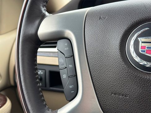 Used 2013 Cadillac Escalade Luxury image 29