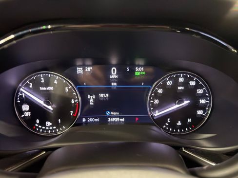 Used 2023 Buick Envision Essence image 40