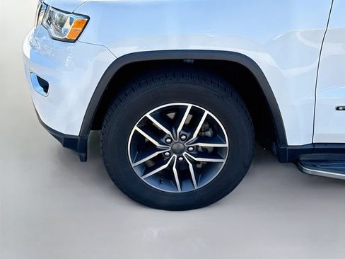 Used 2020 Jeep Grand Cherokee Limited AWD/4WD image 10