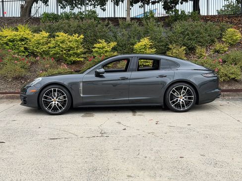 Used 2023 Porsche Panamera Platinum Edition image 6