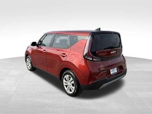Used 2025 Kia Soul LX FWD image 11