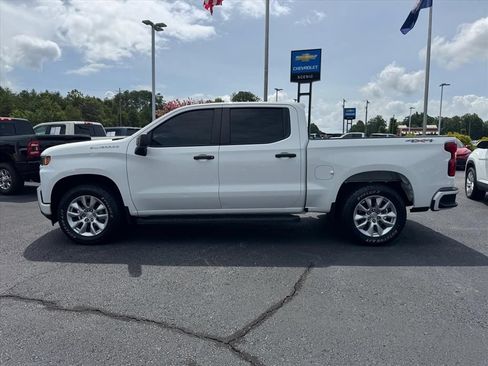 Used 2019 Chevrolet Silverado 1500 Custom AWD/4WD image 6