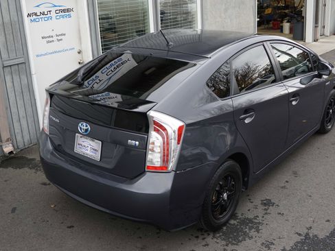Used 2015 Toyota Prius Two image 23