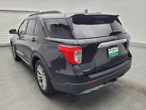 Used 2022 Ford Explorer XLT w/ Equipment Group 202A image 5