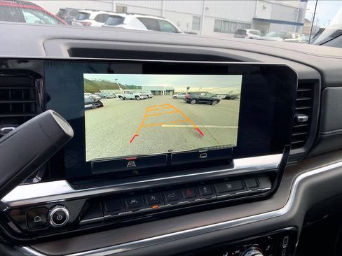 Used 2025 GMC Sierra 1500 SLT image 27