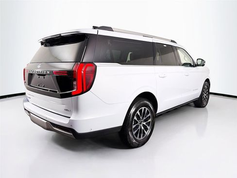 Used 2025 Ford Expedition Max Platinum AWD/4WD image 7