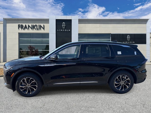 New 2026 Lincoln Nautilus Premier AWD/4WD image 4