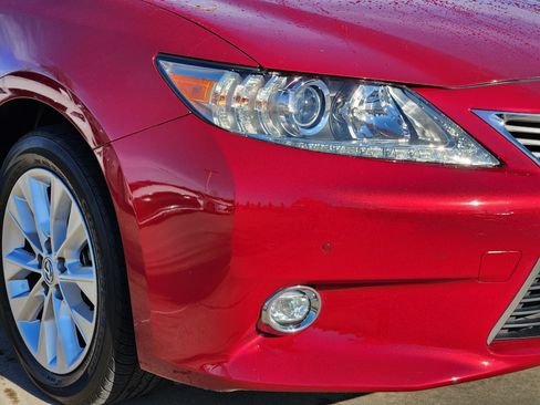 Used 2015 Lexus ES 300h image 6