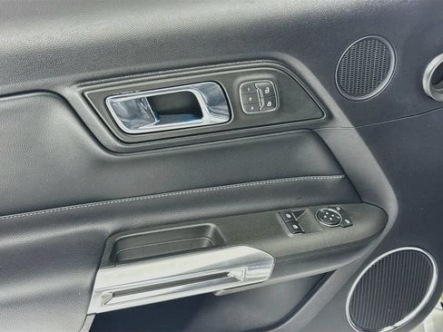 Used 2017 Ford Mustang GT Premium w/ Equipment Group 401A RWD image 19