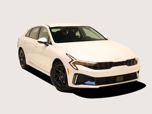 Used 2025 Kia K5 LXS image 2