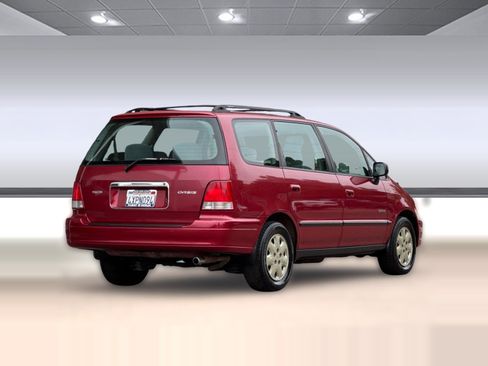 Used 1998 Isuzu Oasis S FWD image 8
