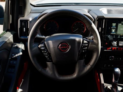 New 2026 Nissan Frontier PRO-4X w/ Pro-4x Convenience Package image 12