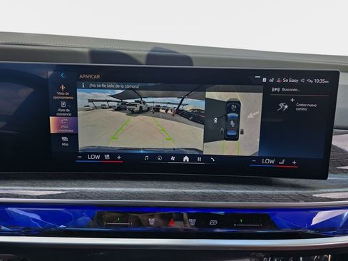 Used 2025 BMW i7 eDrive50 w/ M Sport Package RWD image 27