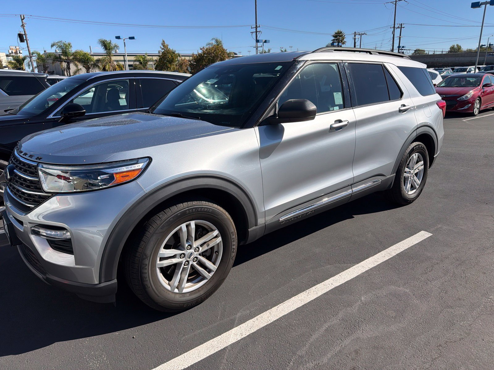 Used 2020 Ford Explorer XLT w/ Equipment Group 202A RWD image 1