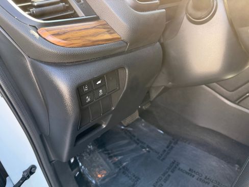 Used 2020 Honda CR-V Touring image 27