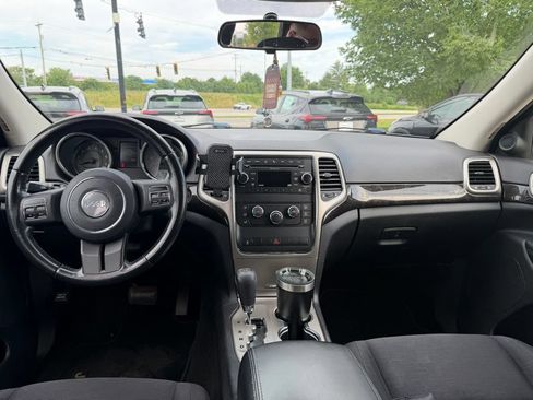 Used 2011 Jeep Grand Cherokee Laredo AWD/4WD image 6