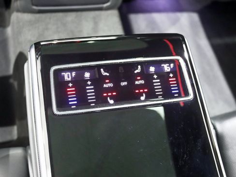 Used 2022 Audi S8 w/ S8 Comfort Plus Package image 29