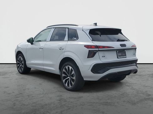 New 2026 Audi Q3 quattro 2.0T AWD/4WD image 3
