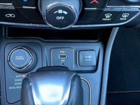 Used 2020 Jeep Cherokee Latitude Lux w/ Quick Order Package 2YH Lux image 25