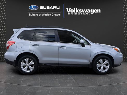 Used 2015 Subaru Forester 2.5i Limited AWD/4WD image 8