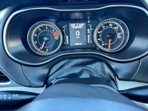 Used 2021 Jeep Cherokee Latitude Plus w/ Security Package image 5