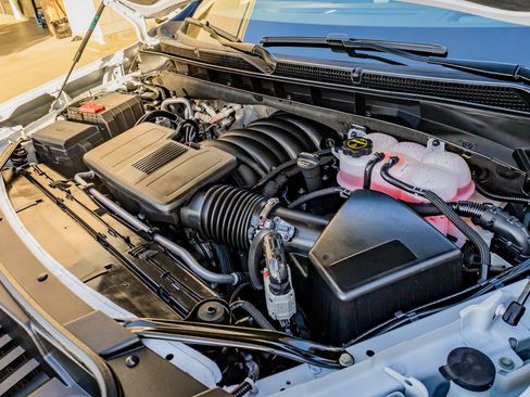 Used 2026 Cadillac Escalade Platinum Sport w/ LPO, ONYX Package image 38