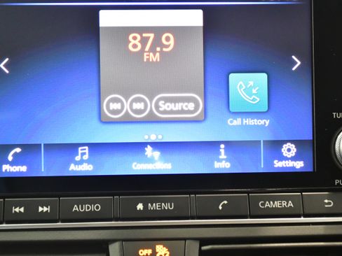 Used 2025 Nissan Altima 2.5 SV FWD image 23