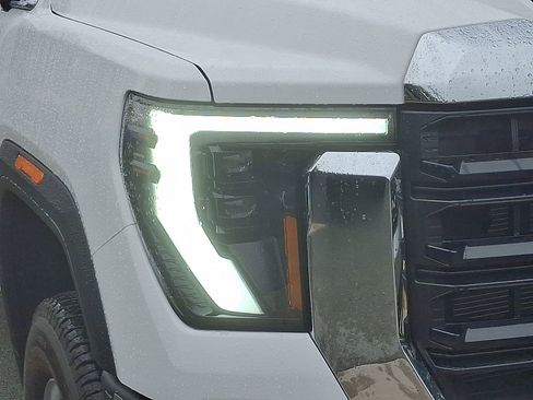 New 2025 GMC Sierra 2500 Pro w/ Convenience Package image 9