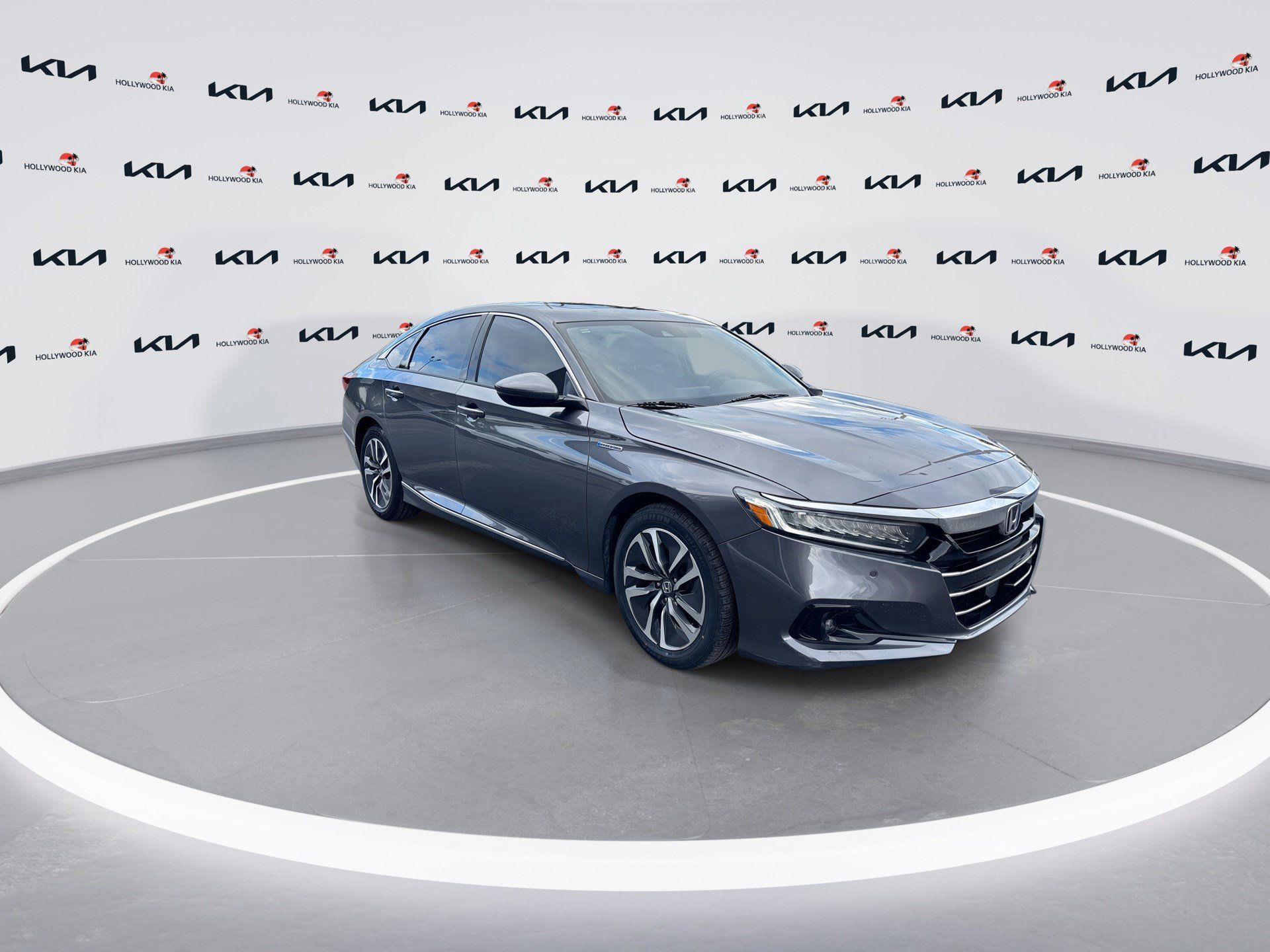 Used 2022 Honda Accord EX-L image 2