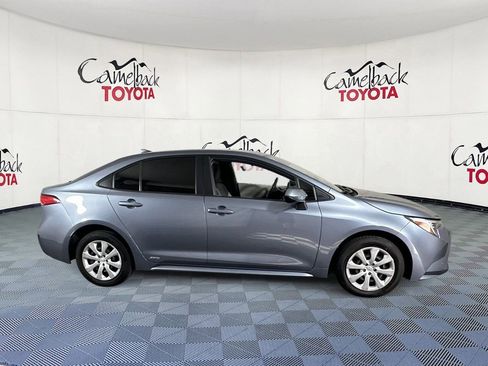 Used 2024 Toyota Corolla LE AWD/4WD image 9