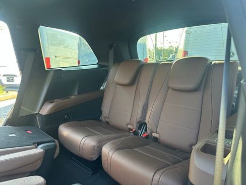 Used 2026 Mercedes-Benz GLS 450 4MATIC image 25
