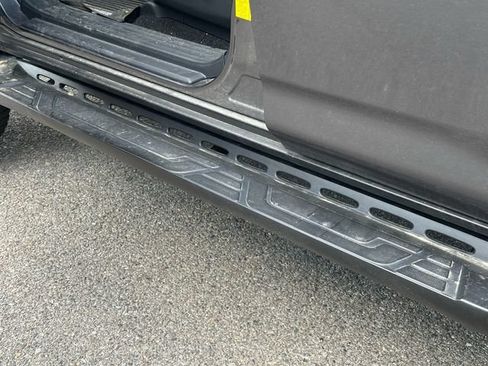 Used 2019 Toyota 4Runner SR5 AWD/4WD image 11