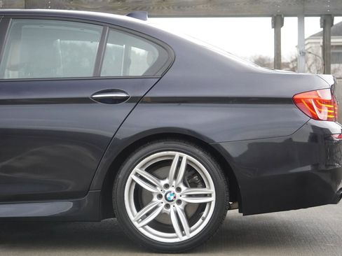 Used 2016 BMW 550i xDrive Sedan image 12
