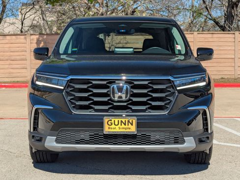 Used 2025 Honda Pilot EX-L image 8