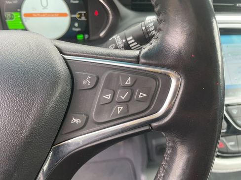 Used 2020 Chevrolet Bolt LT FWD image 17