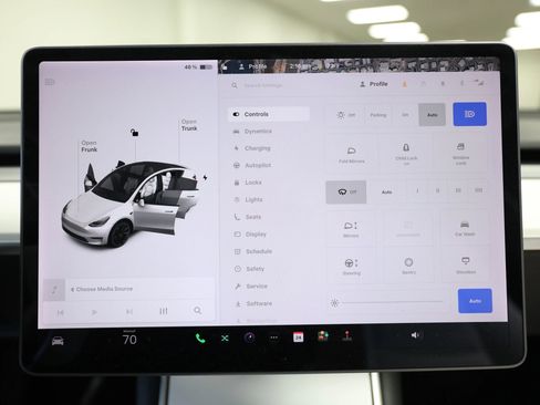 Used 2021 Tesla Model Y Long Range AWD/4WD image 54