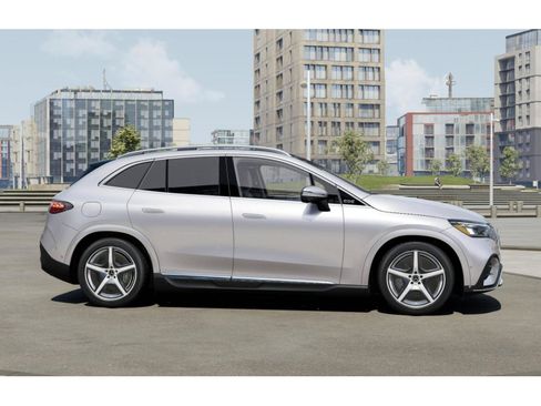 New 2026 Mercedes-Benz EQE 320 4MATIC SUV image 15