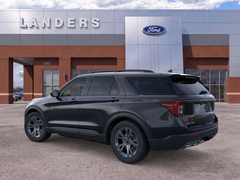 New 2026 Ford Explorer Active w/ Active Comfort Package AWD/4WD image 4