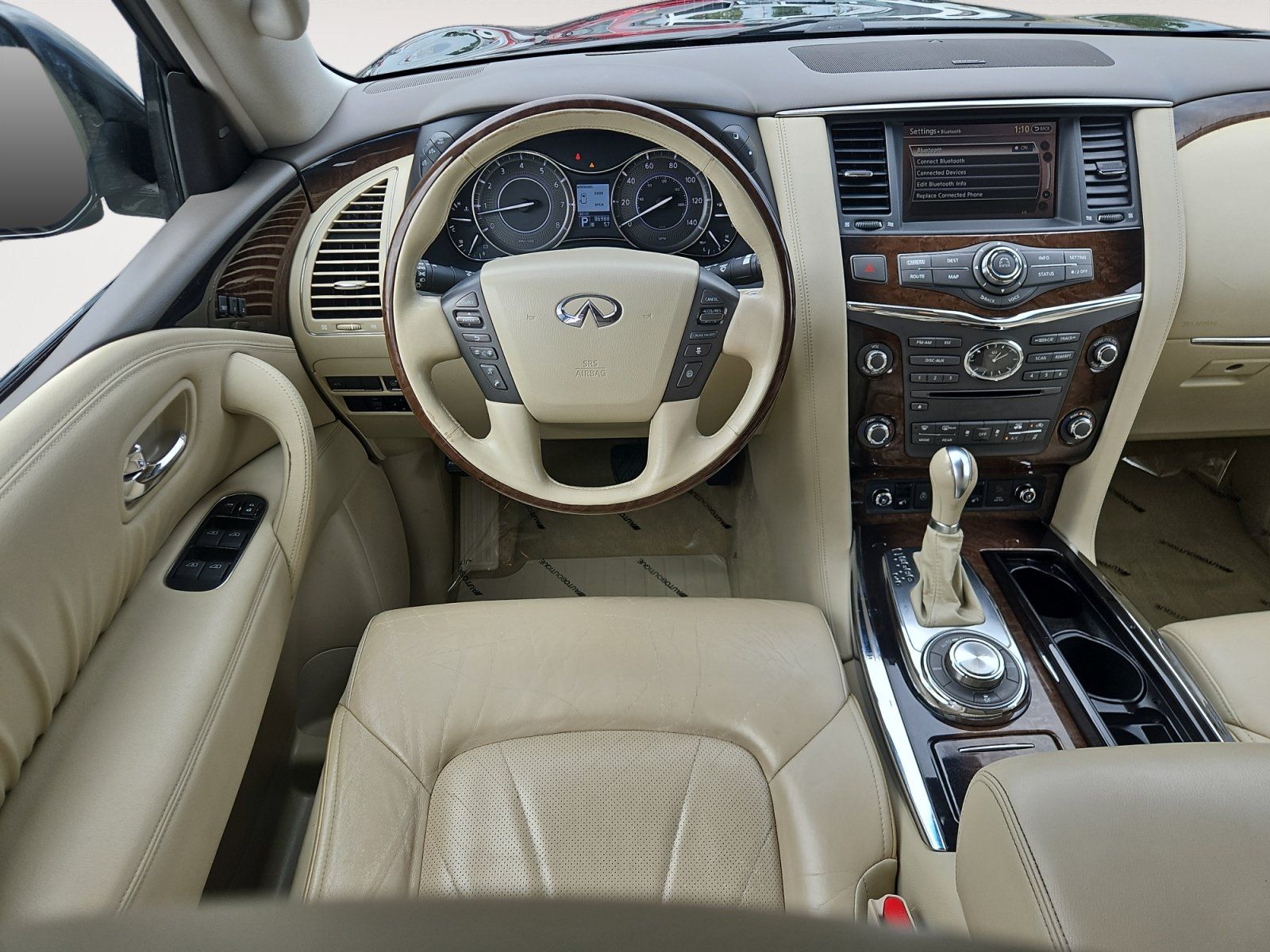 Used 2011 INFINITI QX56 4WD w/ Deluxe Touring Pkg image 10
