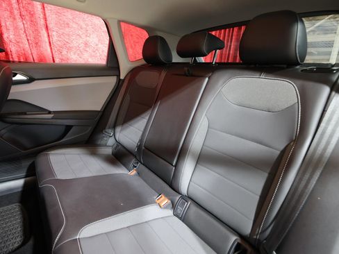 Used 2022 Volkswagen Taos SE image 14